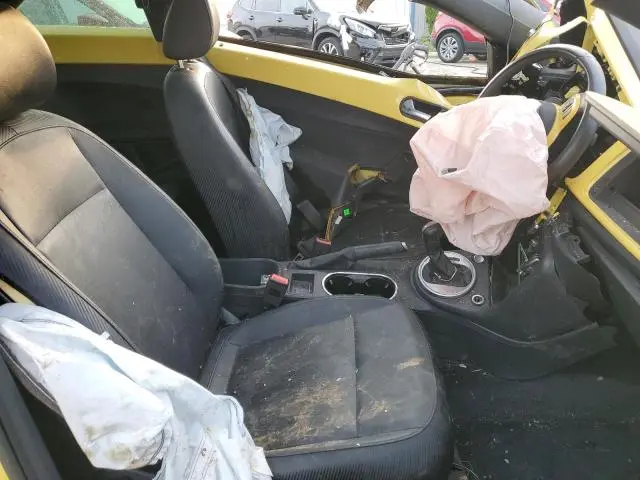 2012 VOLKSWAGEN BEETLE   
