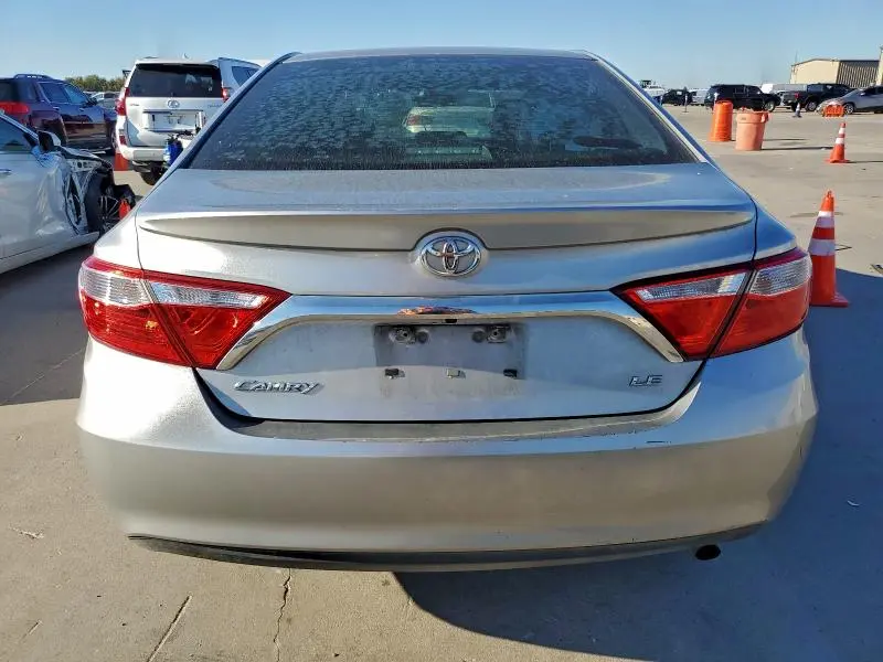 2016 TOYOTA CAMRY LE  