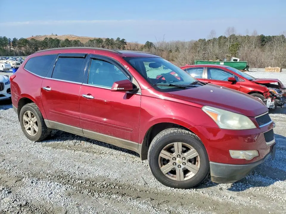 2011 CHEVROLET TRAVERSE LT  