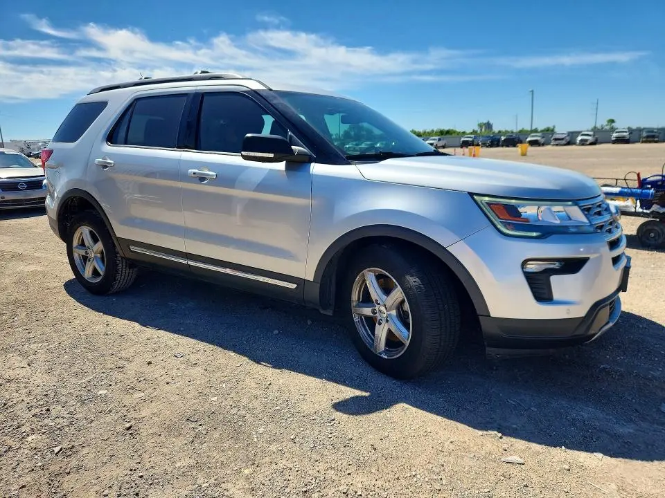 2019 FORD EXPLORER XLT  