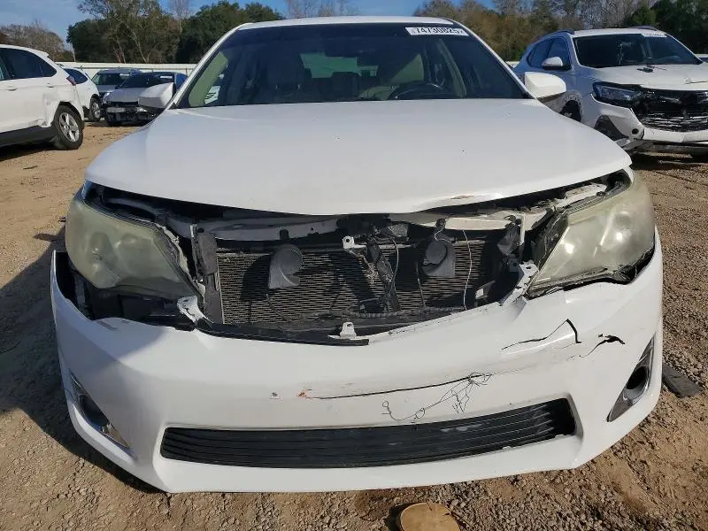 2014 TOYOTA CAMRY SE  