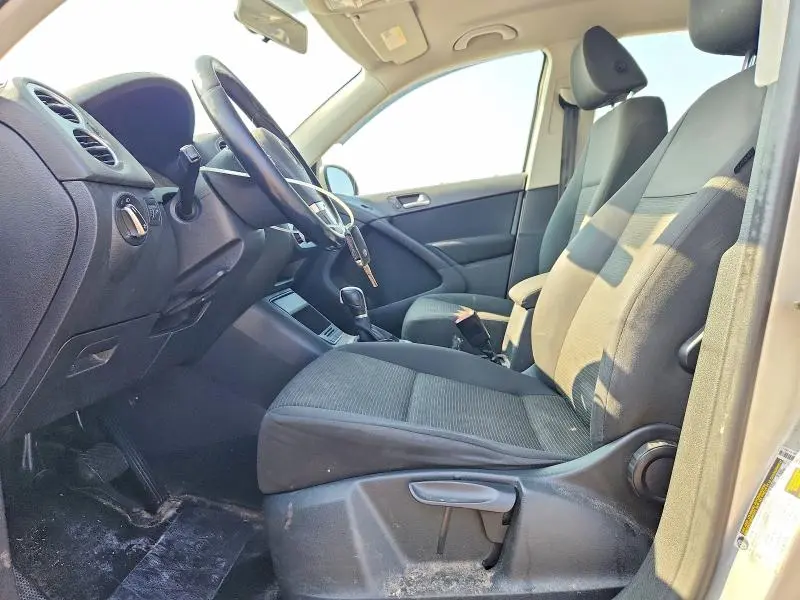 2015 VOLKSWAGEN TIGUAN S  