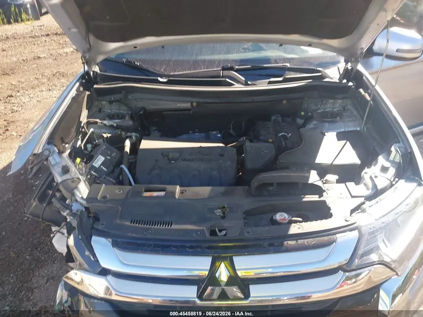 2017 MITSUBISHI OUTLANDER SE