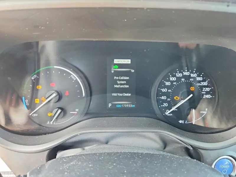 2022 TOYOTA SIENNA LE  