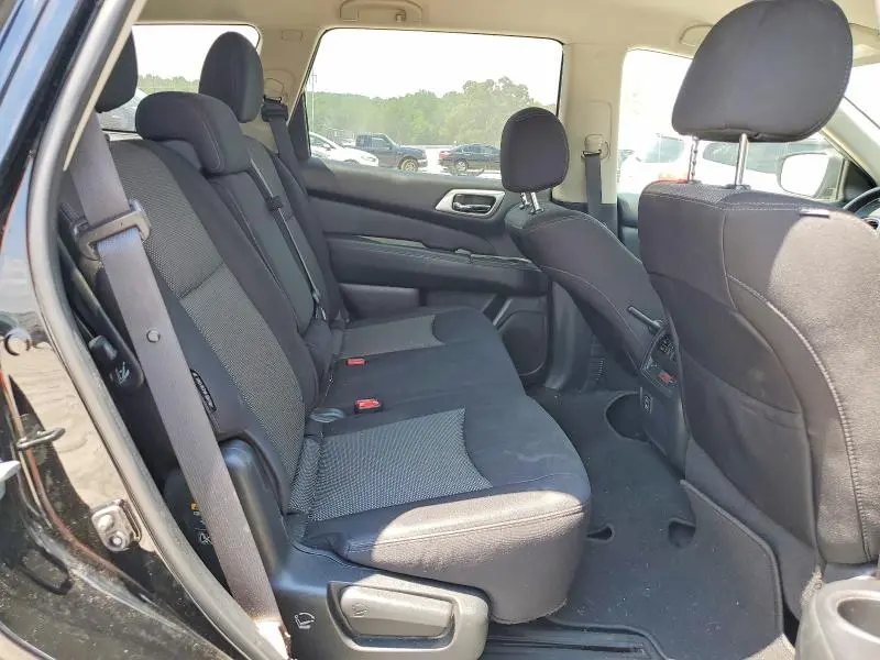 2018 NISSAN PATHFINDER SV  