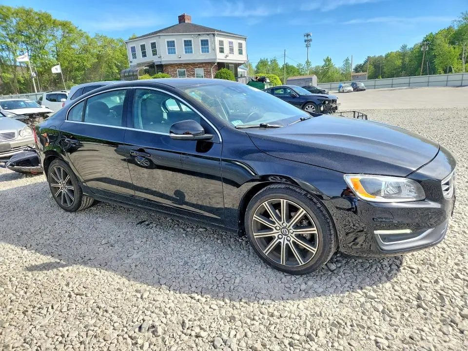 2018 VOLVO S60 PLATINUM  