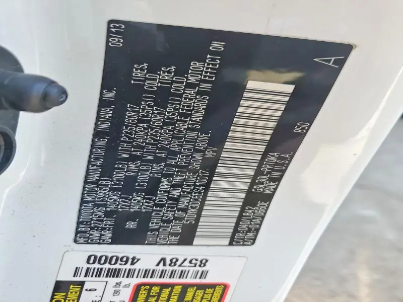 2014 TOYOTA SIENNA XLE 8-PASSENGER  