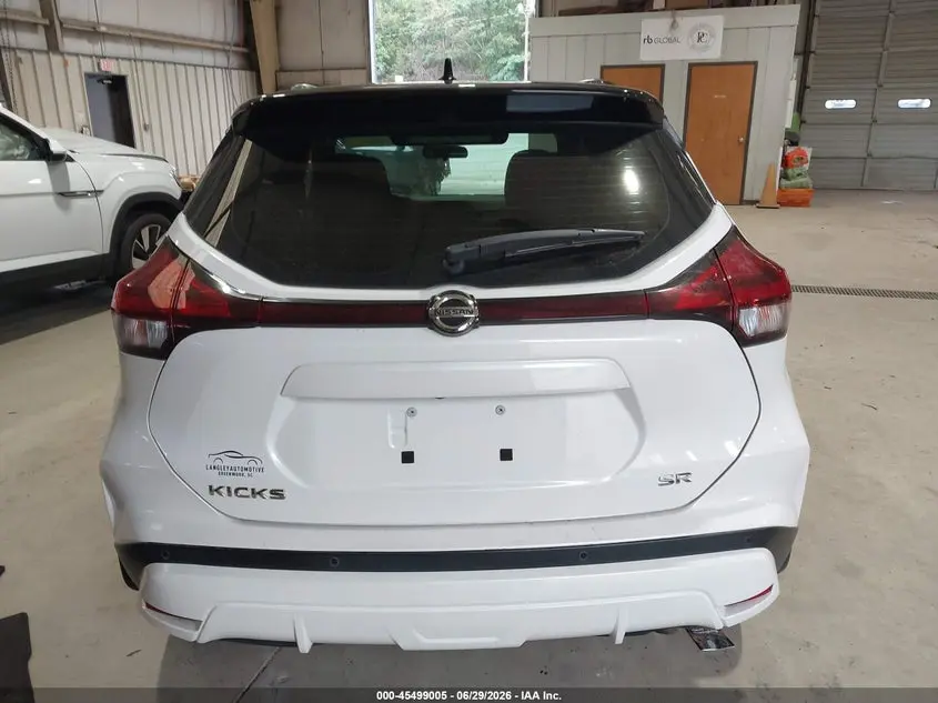 2021 NISSAN KICKS SR XTRONIC CVT