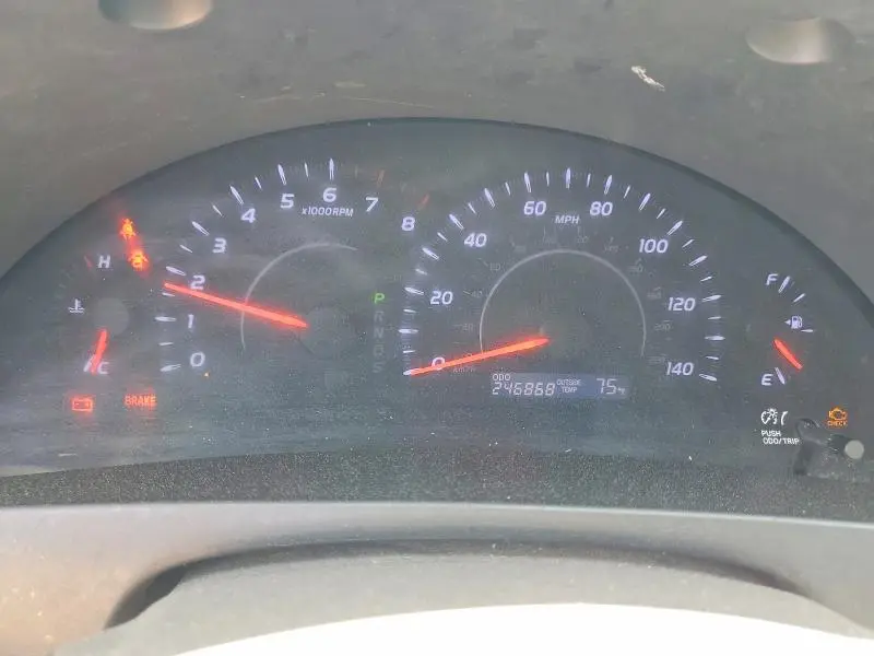 2011 TOYOTA CAMRY LE  