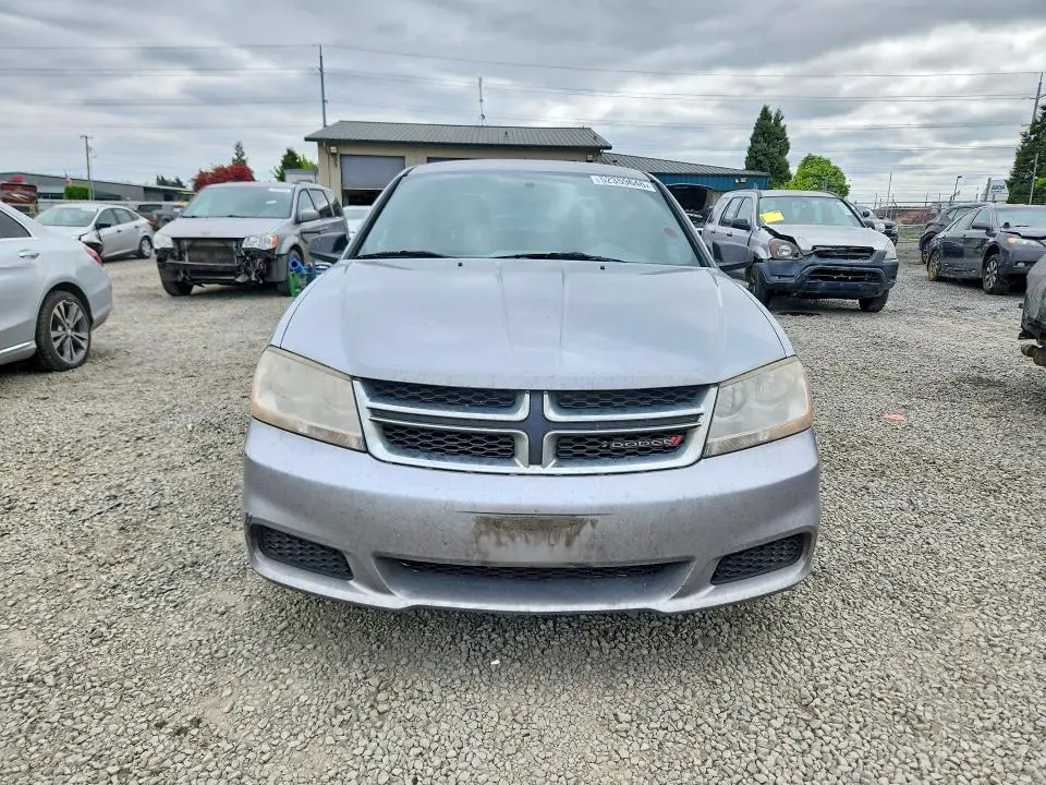 2013 DODGE AVENGER SE  