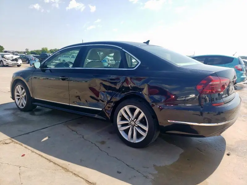 2017 VOLKSWAGEN PASSAT SE  