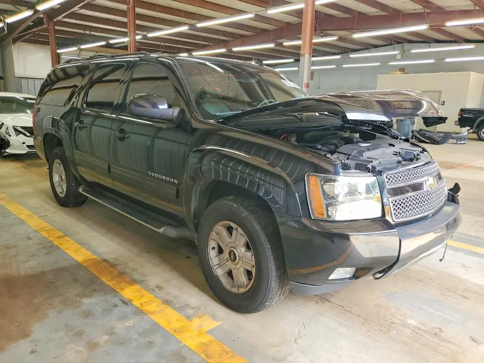 2011 CHEVROLET SUBURBAN K1500 LT  
