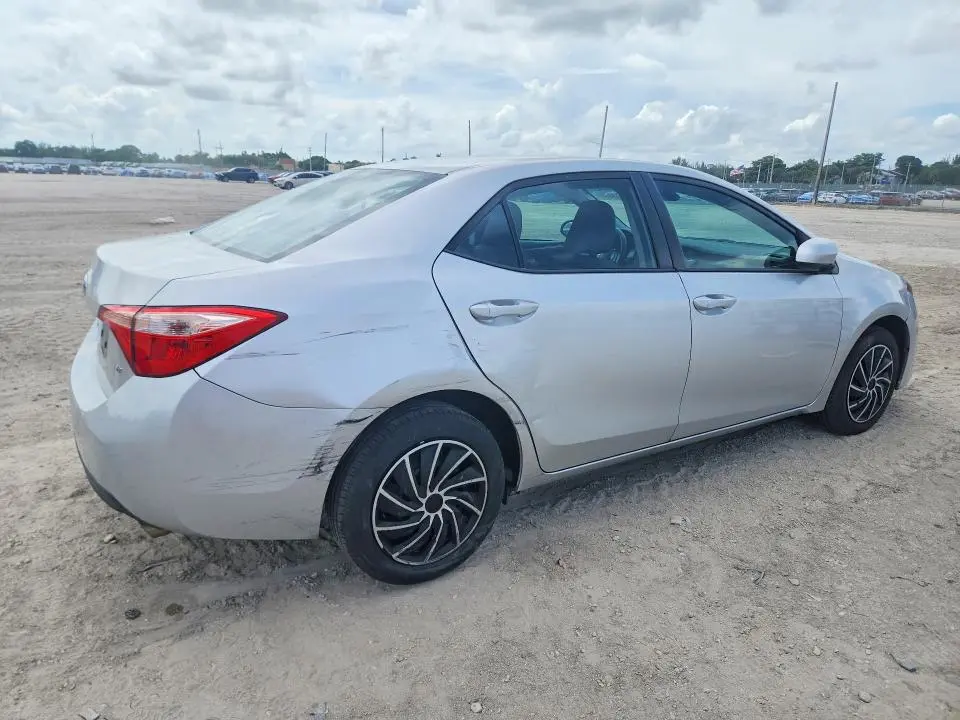 2017 TOYOTA COROLLA LE  