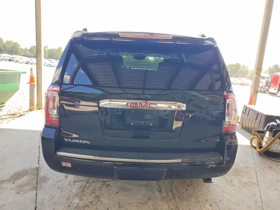 2018 GMC YUKON DENALI  