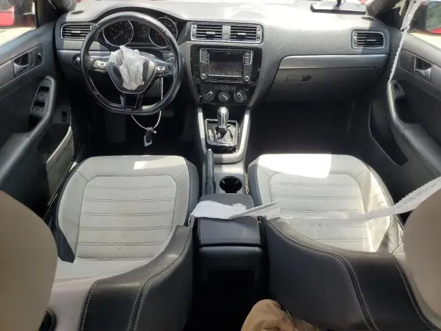 2016 VOLKSWAGEN JETTA SPORT  