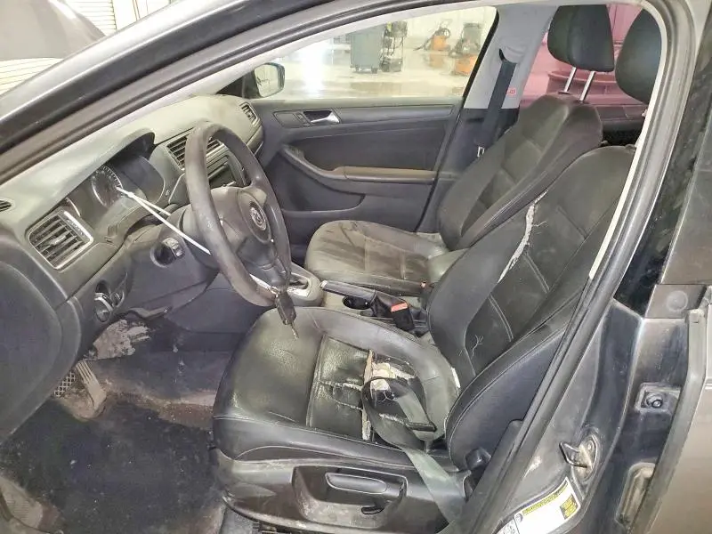 2012 VOLKSWAGEN JETTA SE  