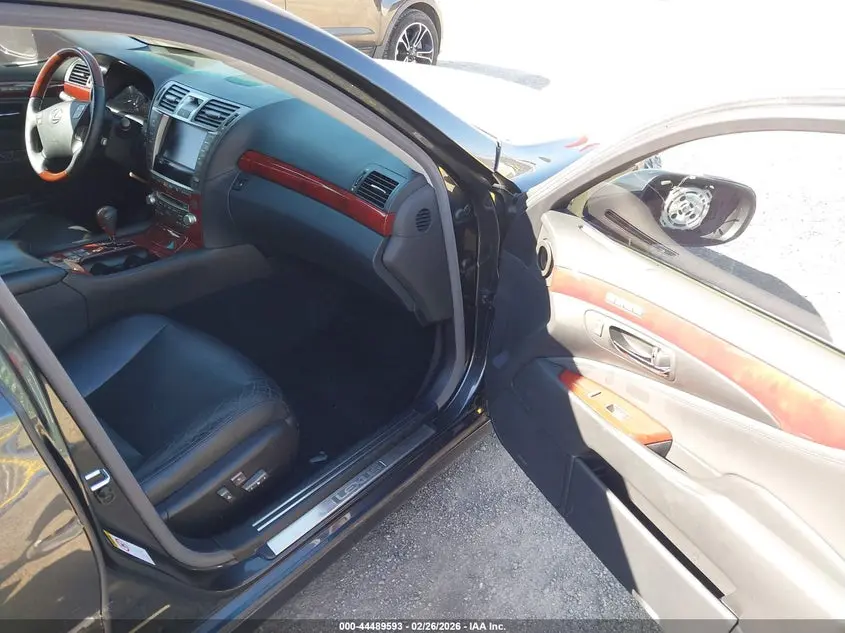 2010 LEXUS LS 460  