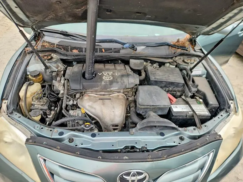 2010 TOYOTA CAMRY LE  