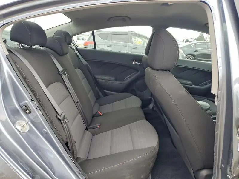 2017 KIA FORTE S  