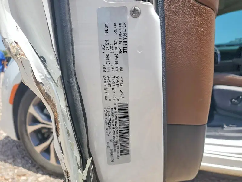 2017 CHRYSLER PACIFICA LIMITED  