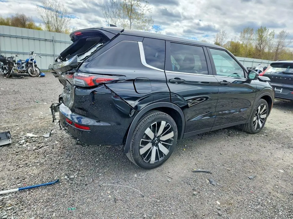 2025 MITSUBISHI OUTLANDER SE  
