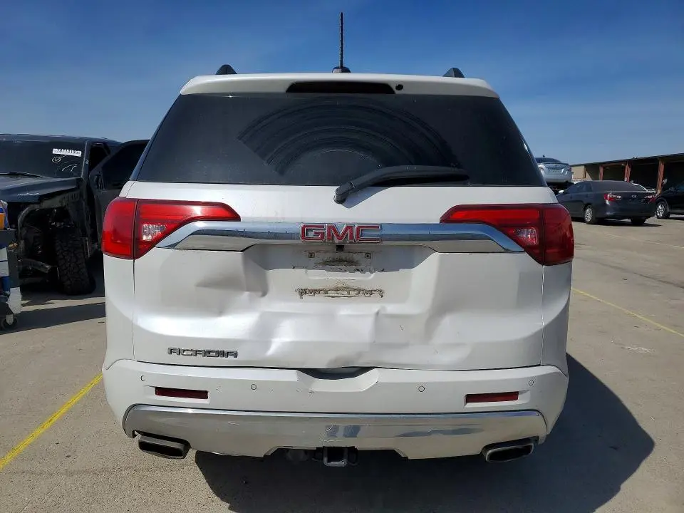 2018 GMC ACADIA DENALI  
