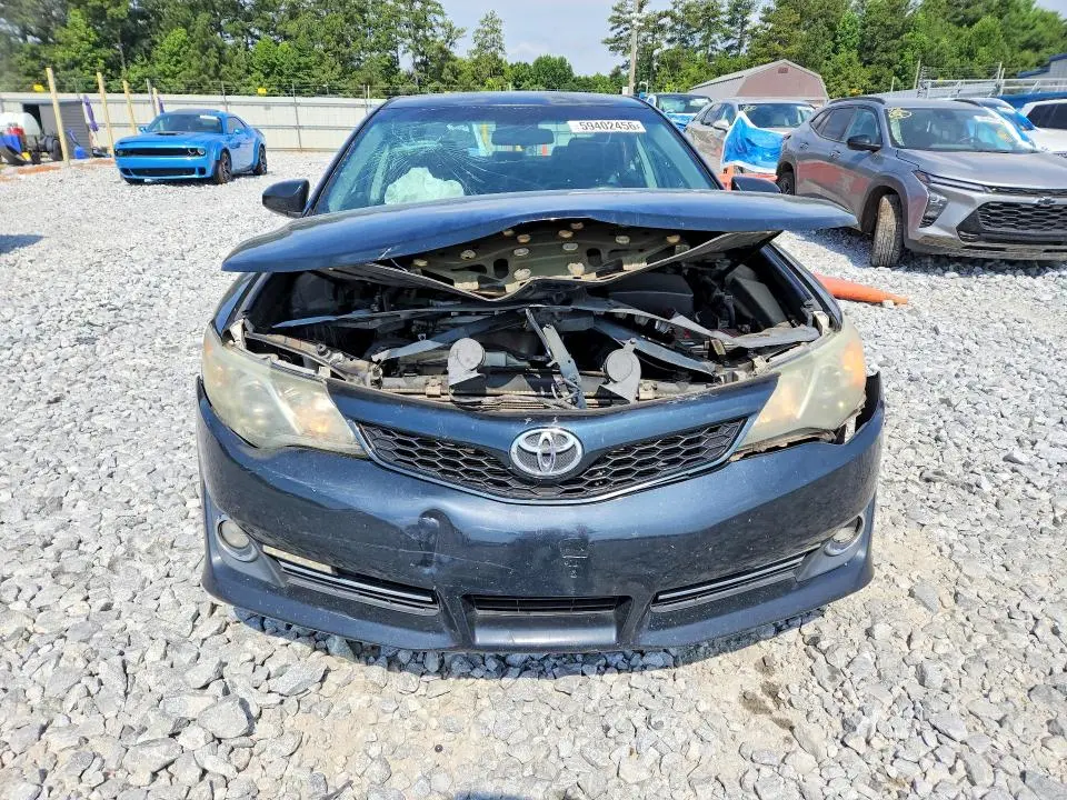 2014 TOYOTA CAMRY SE  