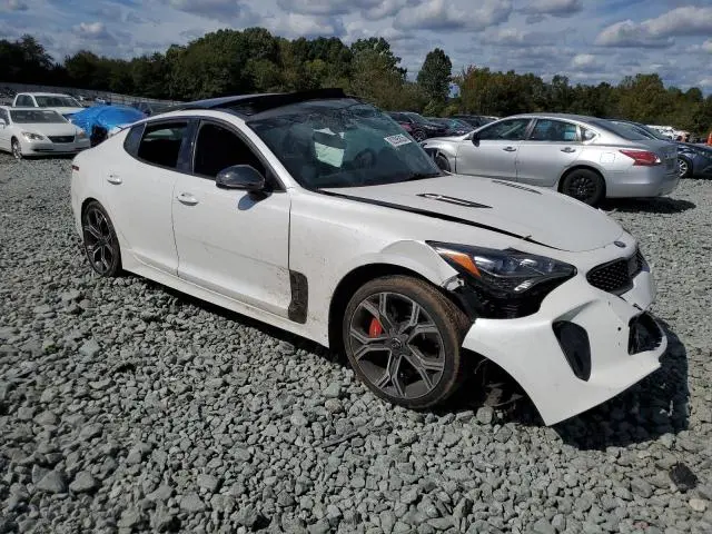 2021 KIA STINGER GT2  