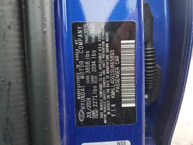 2025 HYUNDAI ELANTRA SE  