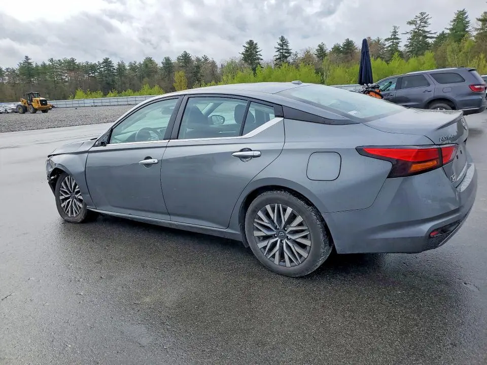 2023 NISSAN ALTIMA SV  