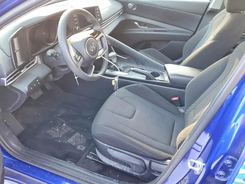 2023 HYUNDAI ELANTRA SE  