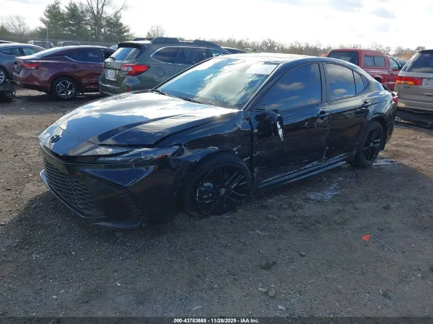 2025 TOYOTA CAMRY SE