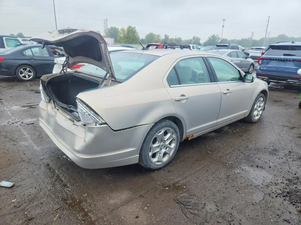 2010 FORD FUSION SE  
