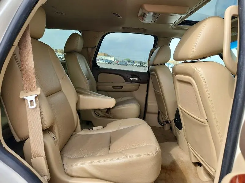 2011 CHEVROLET TAHOE C1500 LTZ  