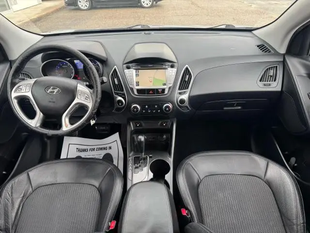 2011 HYUNDAI TUCSON GLS  