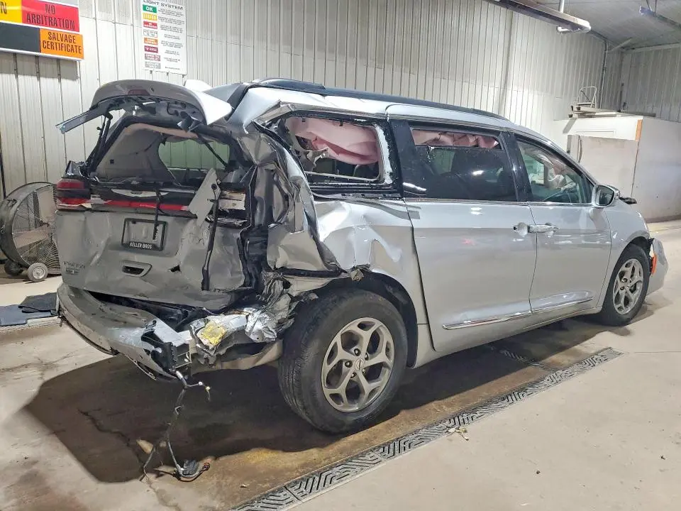 2022 CHRYSLER PACIFICA LIMITED  