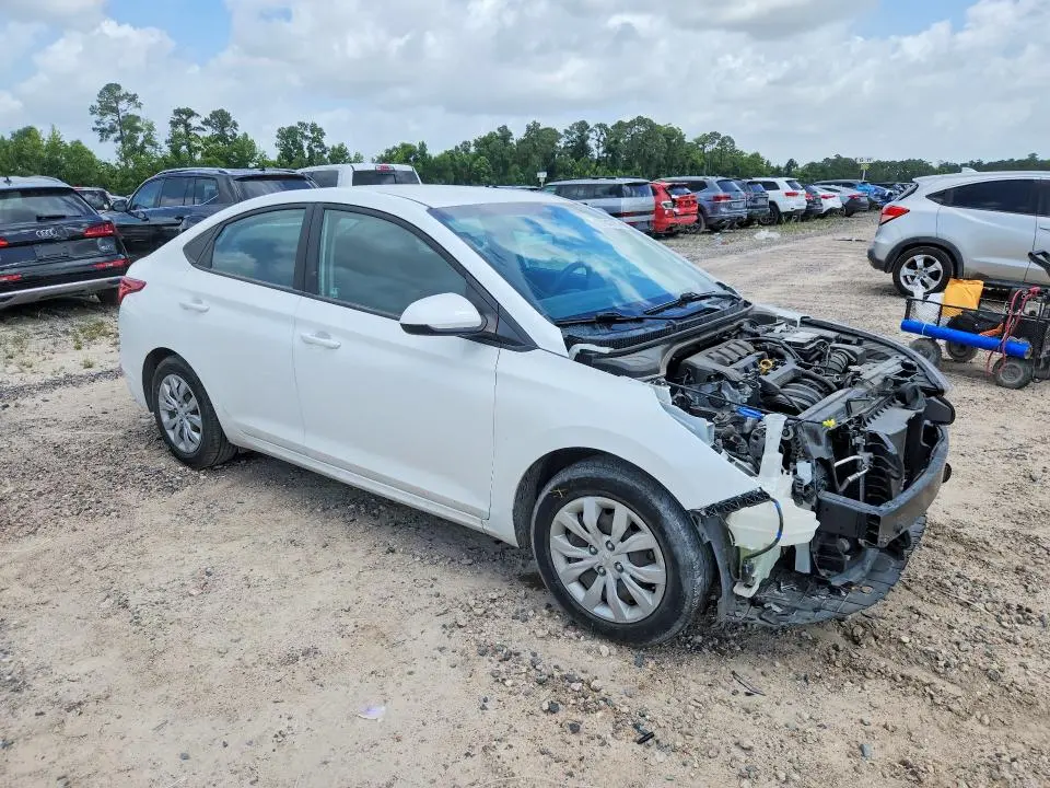 2021 HYUNDAI ACCENT SE  