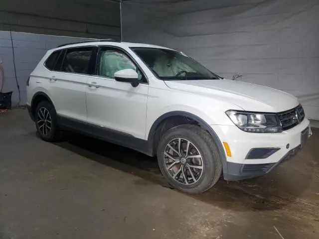 2021 VOLKSWAGEN TIGUAN SE  