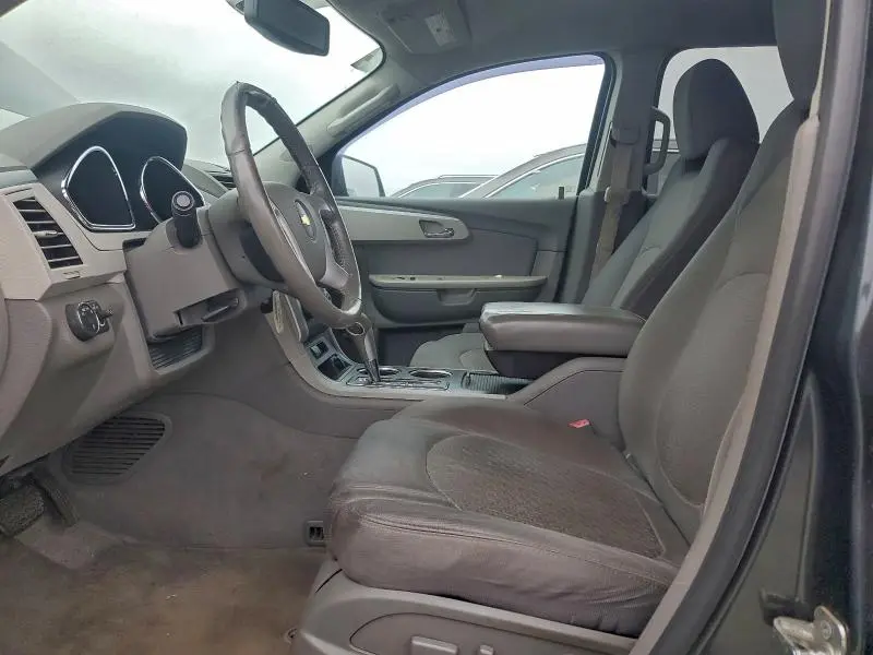 2012 CHEVROLET TRAVERSE LS  