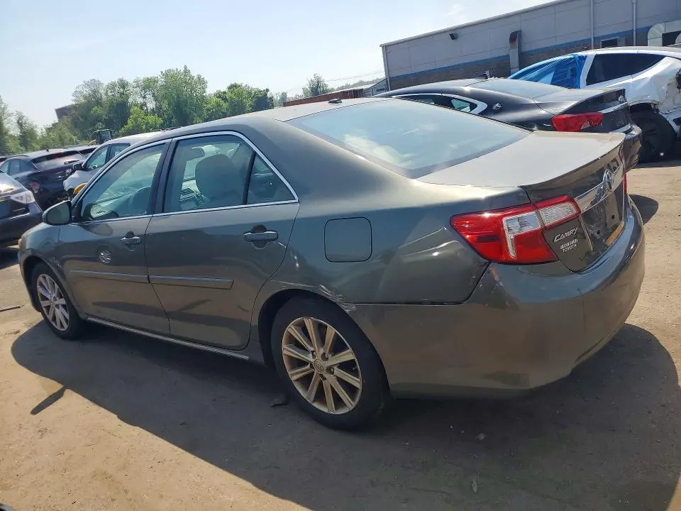 2014 TOYOTA CAMRY XLE  