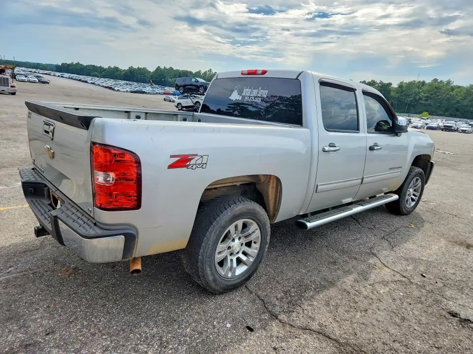 2011 CHEVROLET SILVERADO K1500 LT  