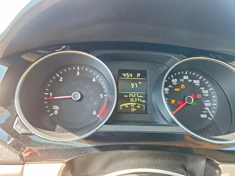 2015 VOLKSWAGEN JETTA TDI  