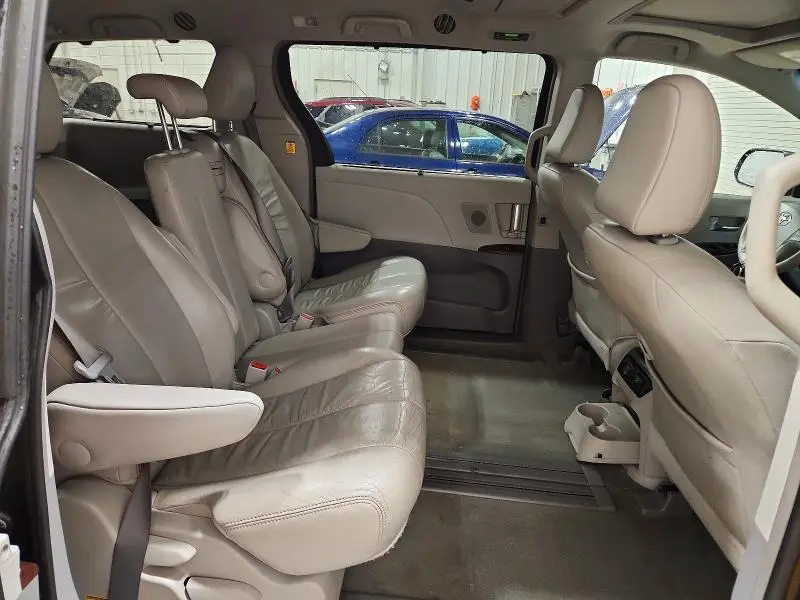 2012 TOYOTA SIENNA XLE 8-PASSENGER  