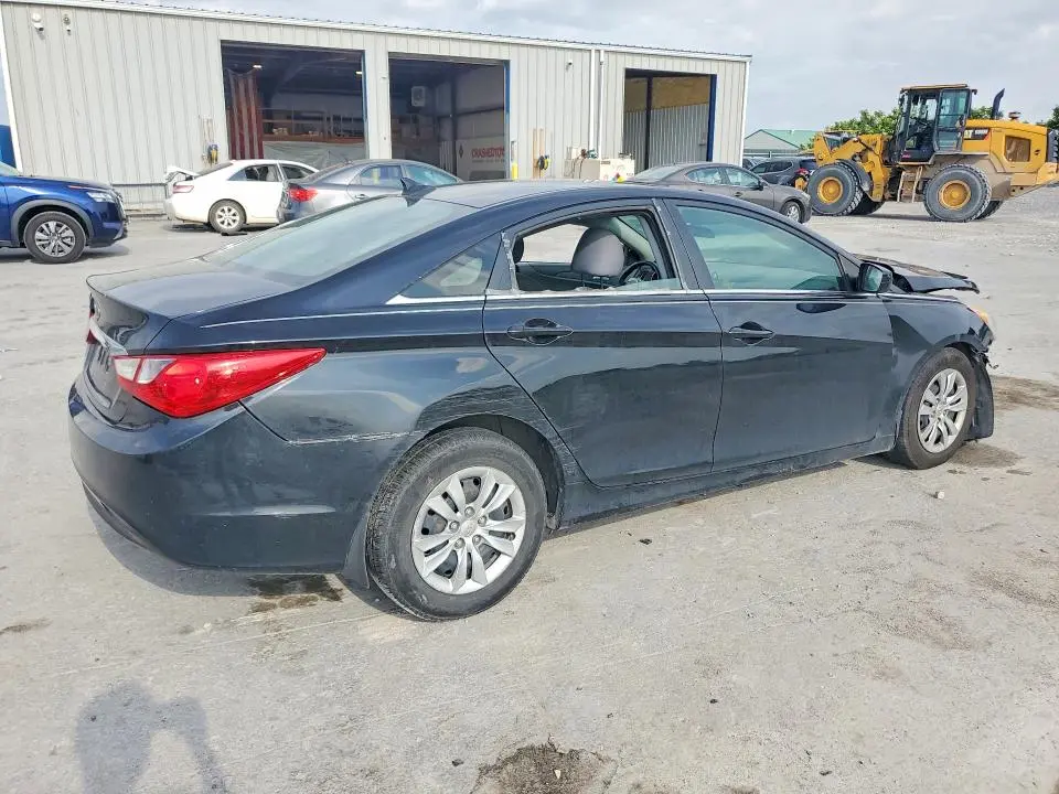 2011 HYUNDAI SONATA GLS  