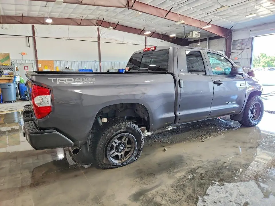 2017 TOYOTA TUNDRA SR5  