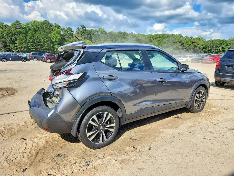 2020 NISSAN KICKS SV  