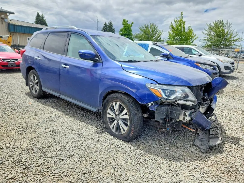 2018 NISSAN PATHFINDER SV  