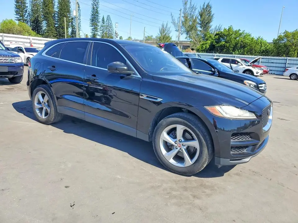 2019 JAGUAR F-PACE   