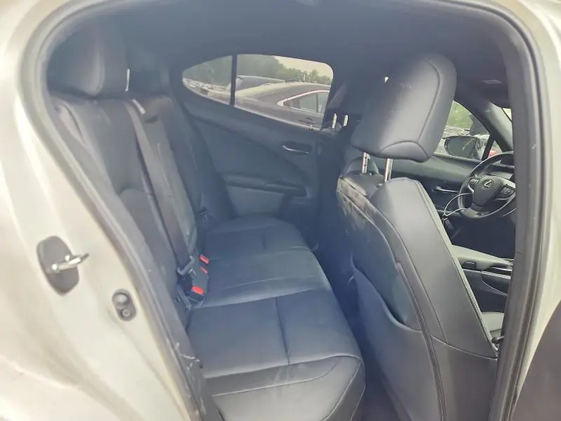 2022 LEXUS UX 200 BASE  