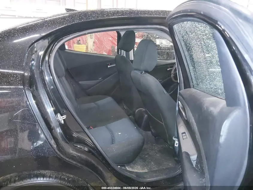 2019 TOYOTA YARIS LE
